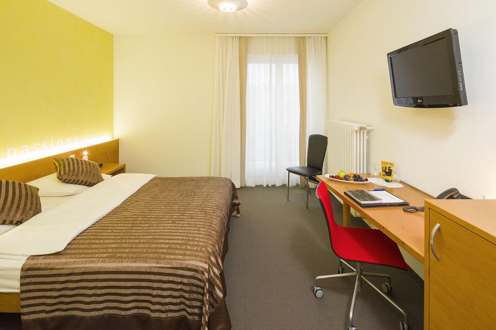 Sommerau-Ticino Swiss Quality Hotel Dietikon Exterior photo