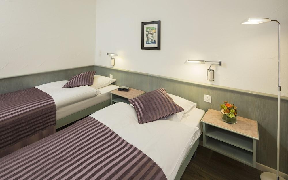 Sommerau-Ticino Swiss Quality Hotel Dietikon Exterior photo